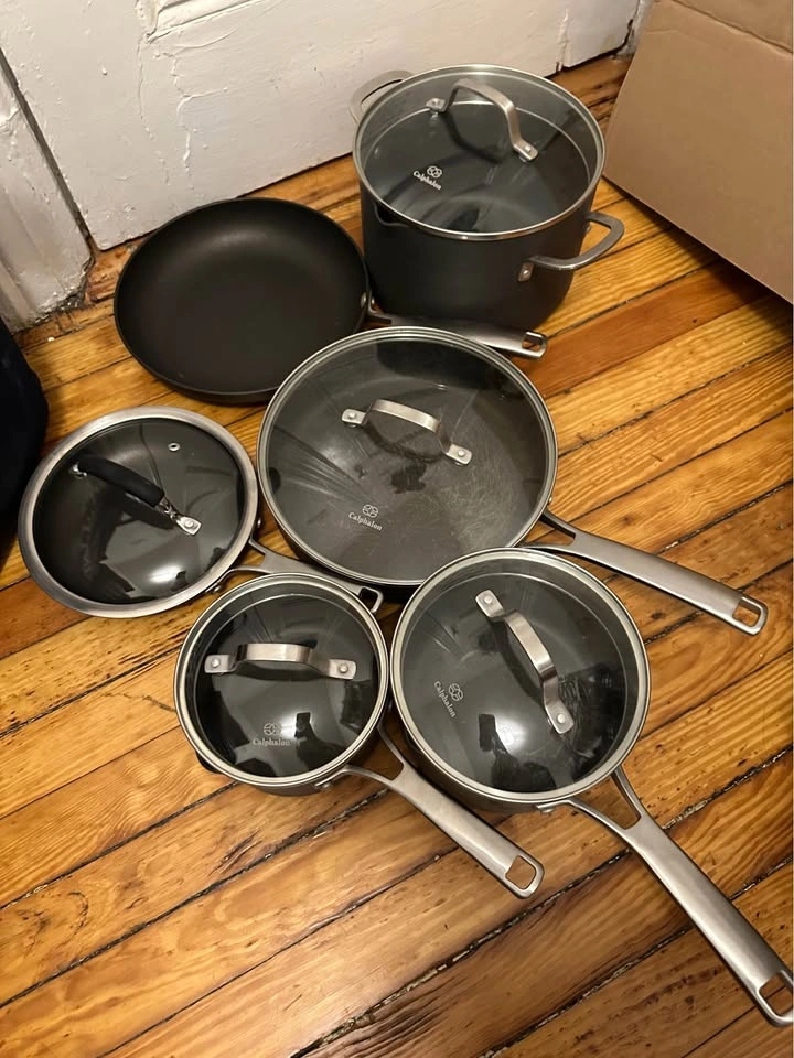 10-Piece Calphalon Classic Nonstick Cookware Set - photo 2