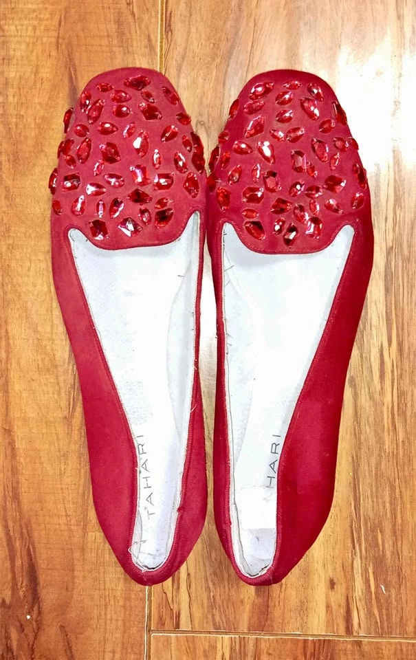 Tahari Red Flats