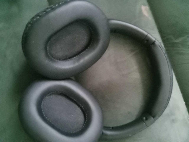 Bose Headphones - photo 2