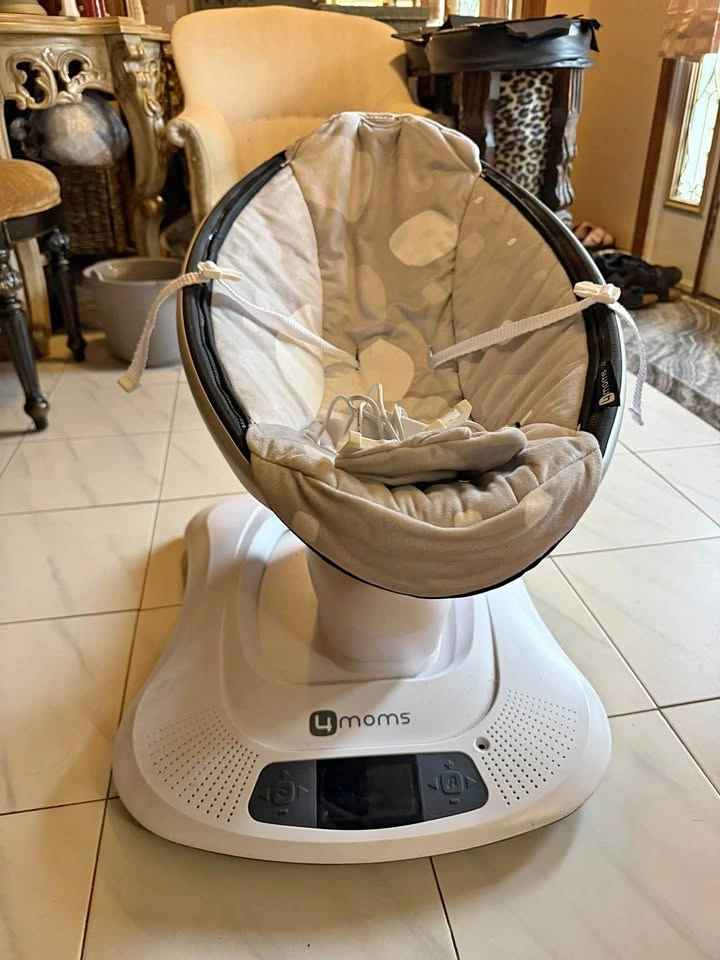 4moms mamaRoo Multi-Motion Baby Swing