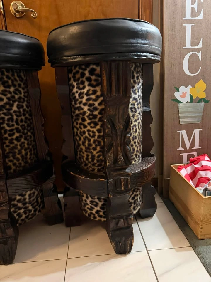 Set of 3 Vintage Tiki Style Leopard Print Bar Stools - photo 5