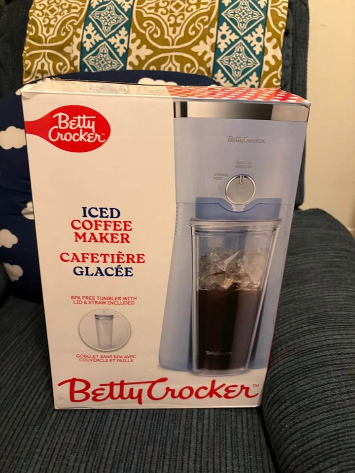 Betty Crocker Iced Coffee Maker - photo 2