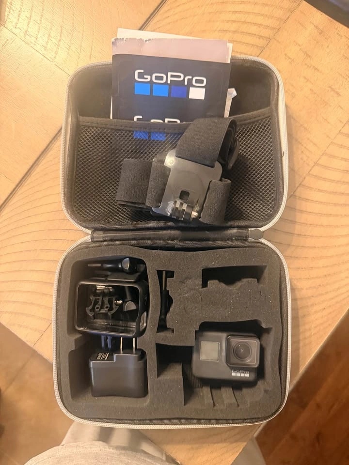 GoPro Hero 7 Black with Accessories - photo 2
