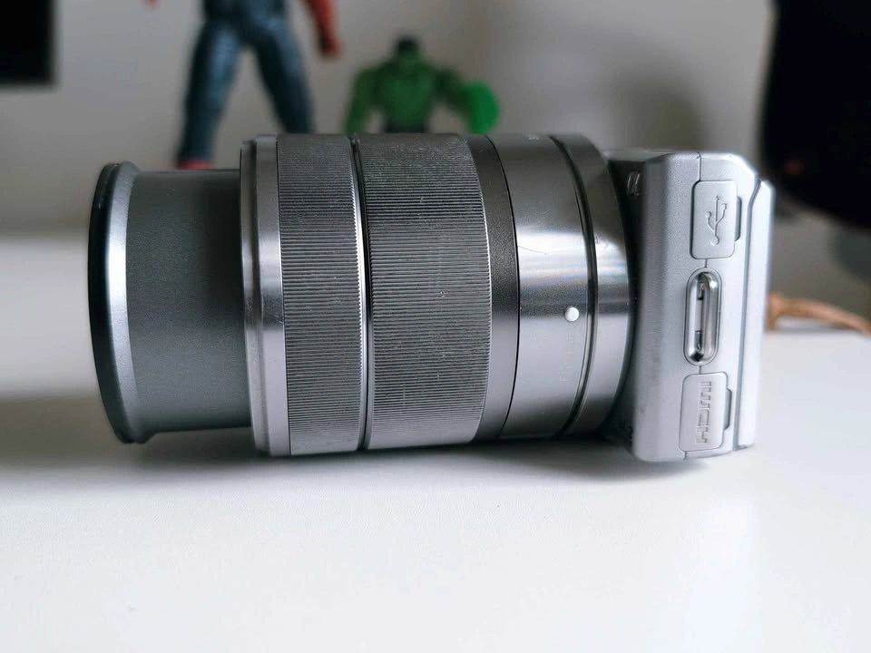 Sony NEX-5 Mirrorless Camera + 18-55mm OSS Lens Kit - photo 3