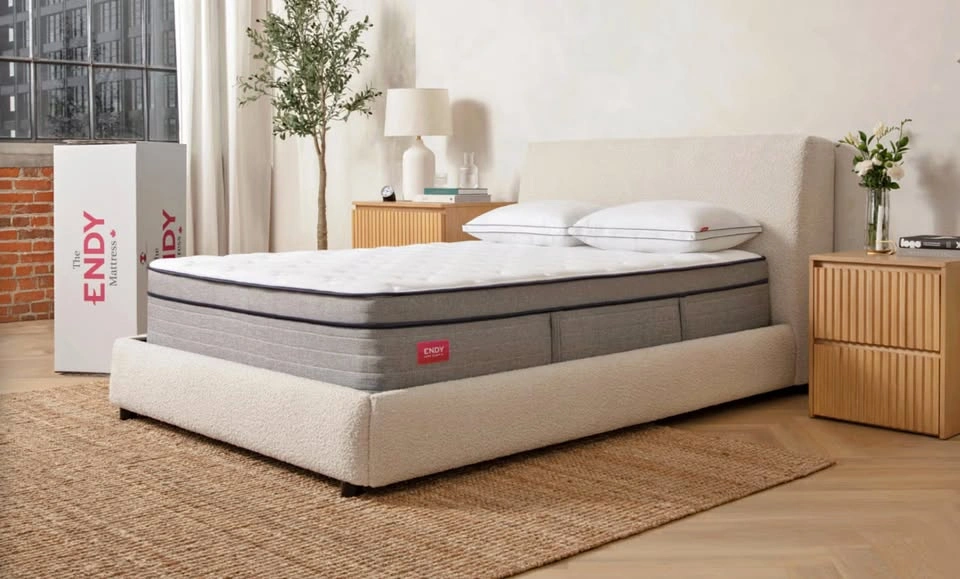 Endy Hybrid Mattress - Queen - Brand New in Box