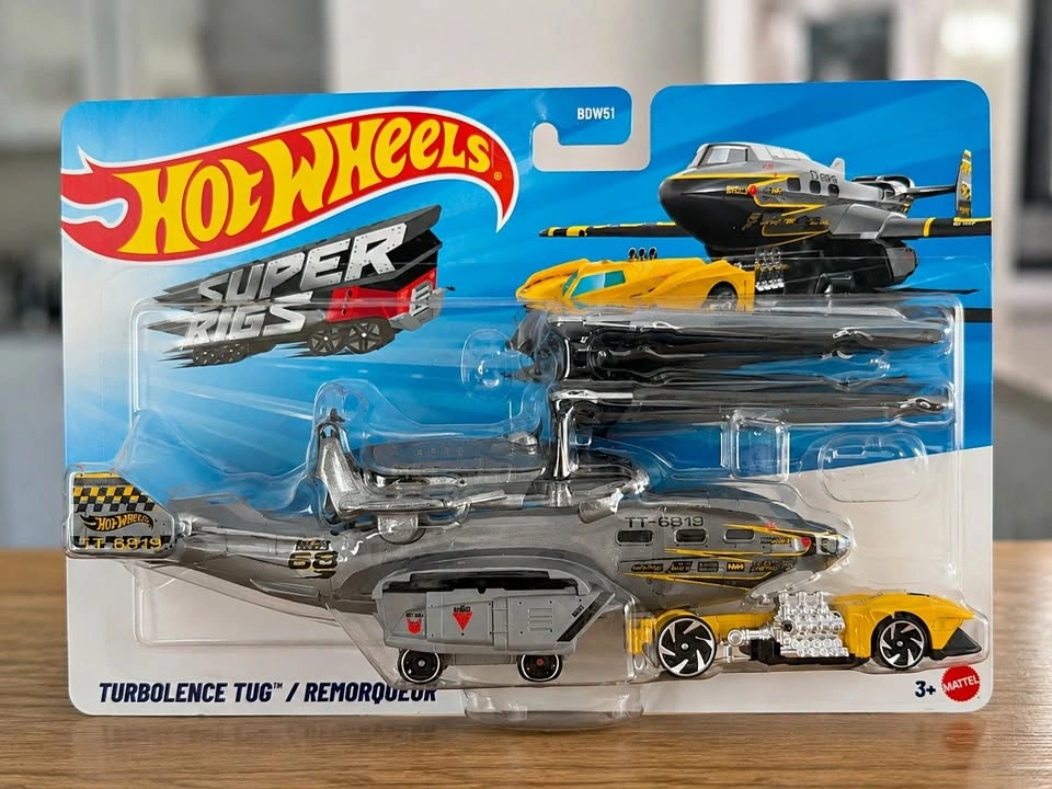 Hot Wheels Super Rigs – Turbolence Tug - New in Box