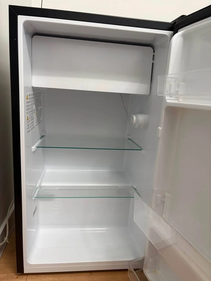 Hisense 3.3 cu ft. Black Compact Fridge with Reversible Door - photo 5