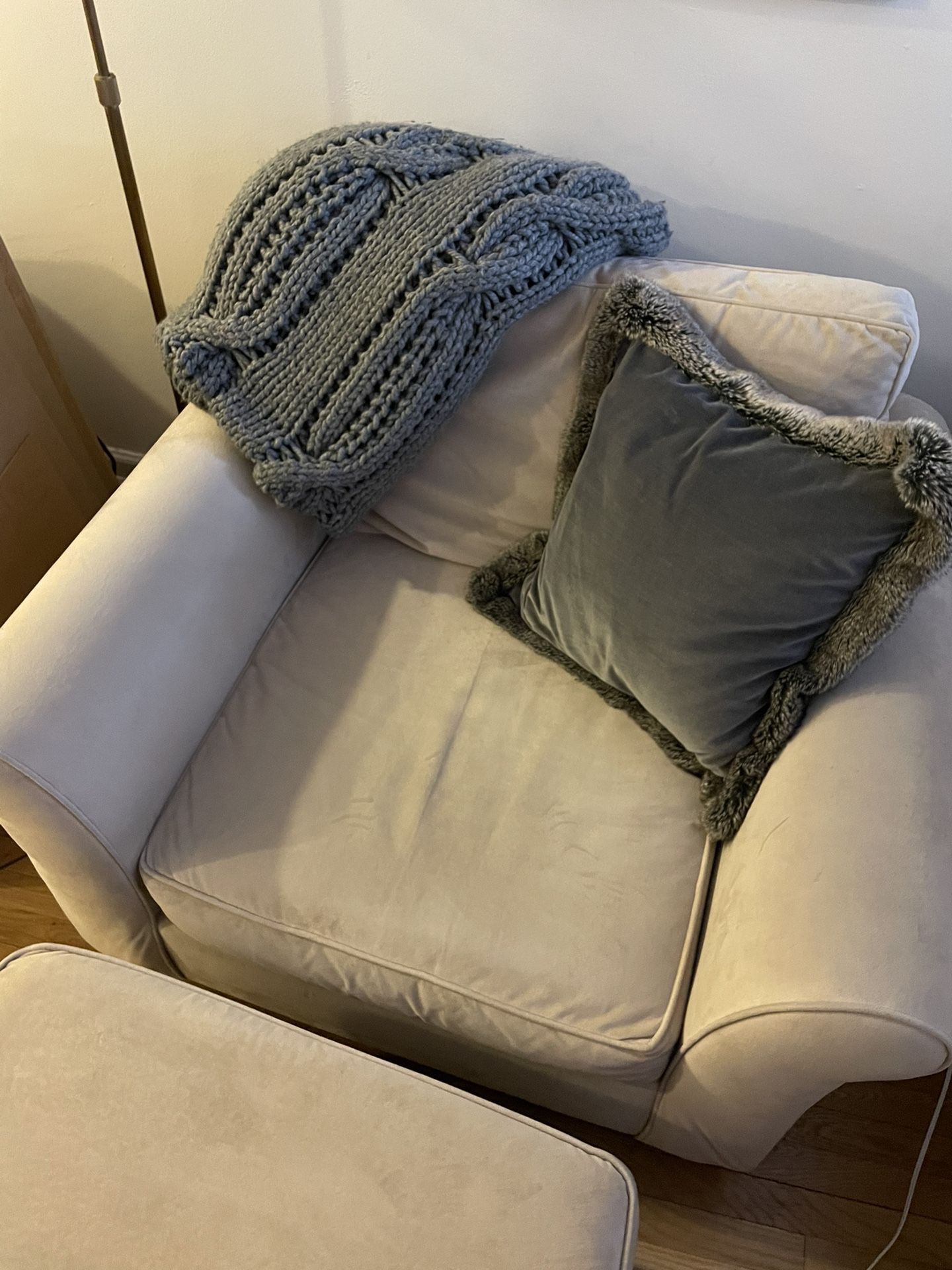 Pottery Barn Comfort Roll Grand Armchair and Ottoman - photo 3