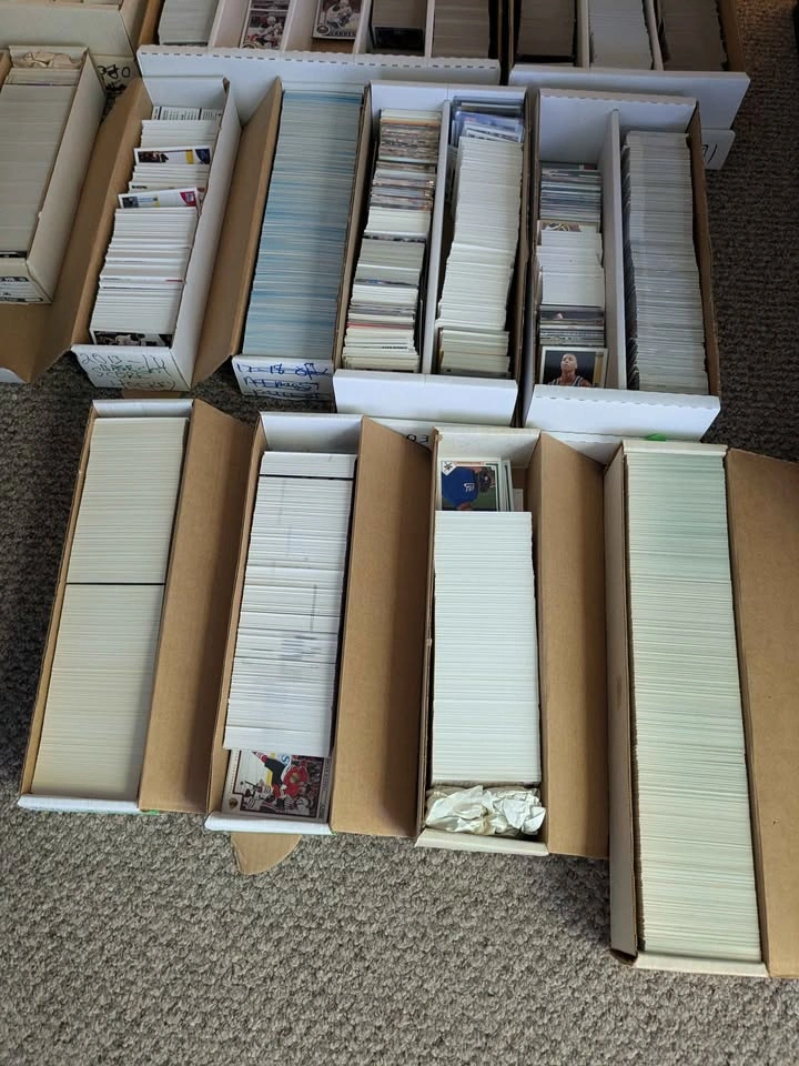 33,000 Sports Trading Card Collection - Hockey, Baseball, More - photo 2