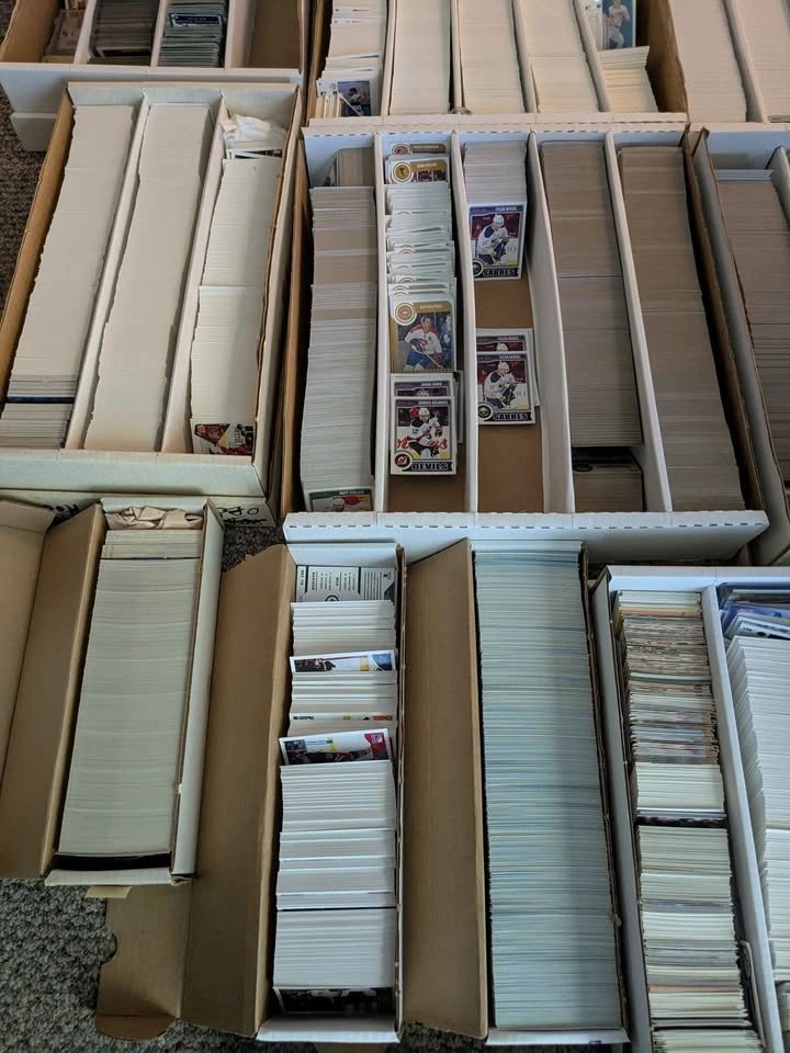 33,000 Sports Trading Card Collection - Hockey, Baseball, More - photo 3