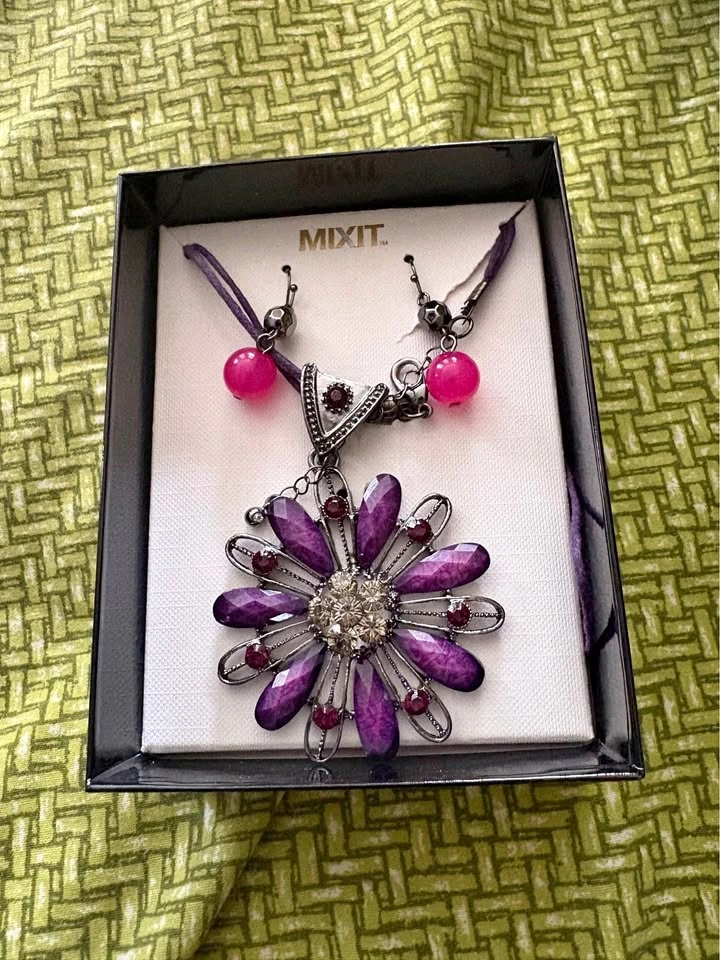 MIXIT Purple Floral Statement Necklace & Earrings Set