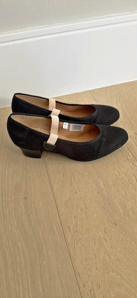 Bloch Character Shoes