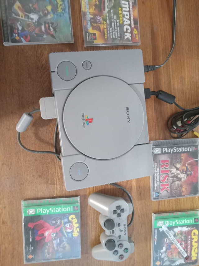 ps1 with 5 game bundle