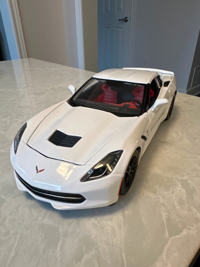 1:18 Maisto 2014 Chevrolet Corvette Stingray Z51 diecast model - photo 4