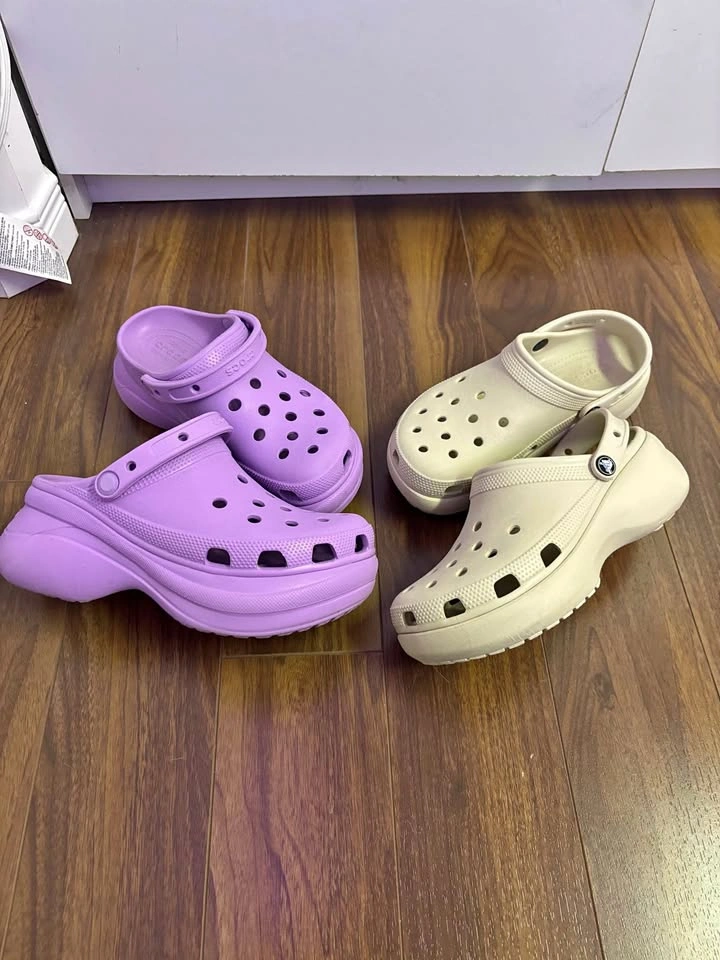 Platform Crocs W9