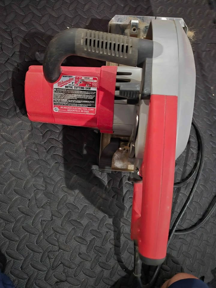Milwaukee 8" metal cutting saw - photo 5