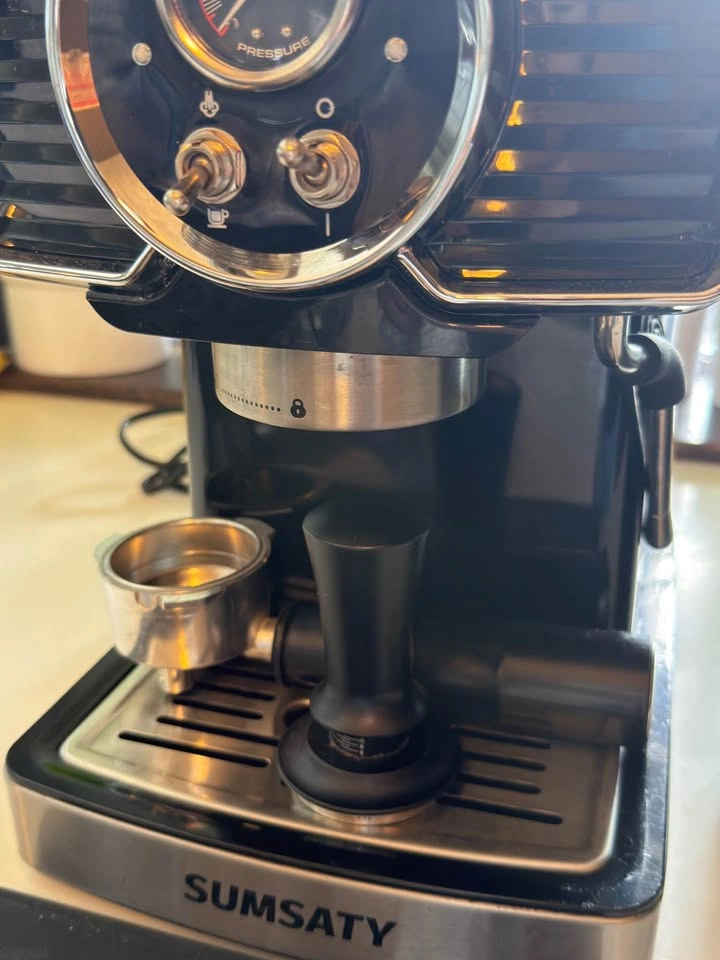 Complete Home Barista Espresso Station: 20-Bar Machine & Kit - photo 4