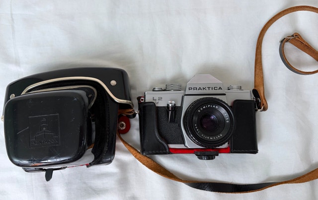 Praktica L2 SLR Film Camera with Domiplan 50mm f/2 M42 Lens