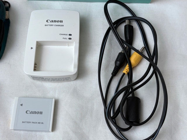Canon PowerShot SD1200 IS Digital Pocket Camera (Blue) - photo 3