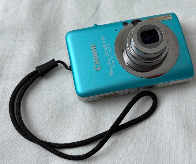Canon PowerShot SD1200 IS Digital Pocket Camera (Blue) - photo 4
