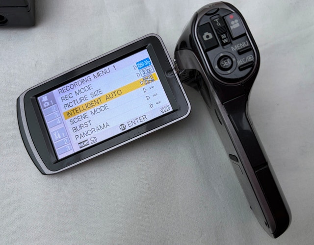 Panasonic HX-DC2 Handheld Camcorder - photo 5