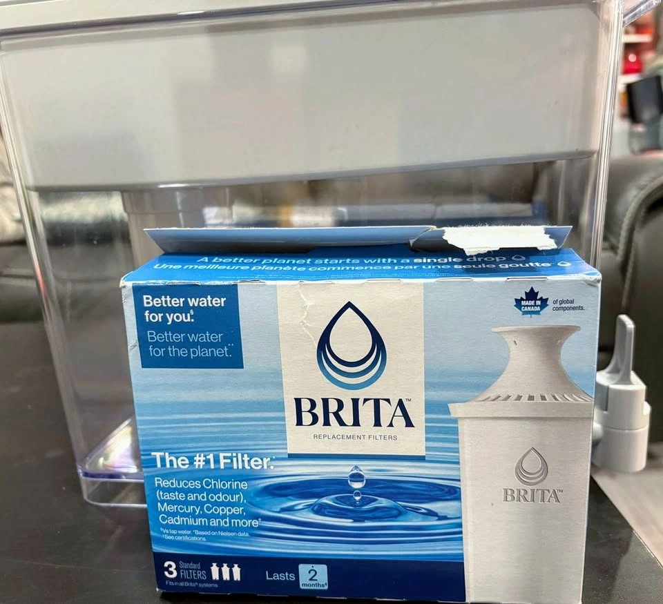 Brita Water Filter + 2 New filters - photo 2