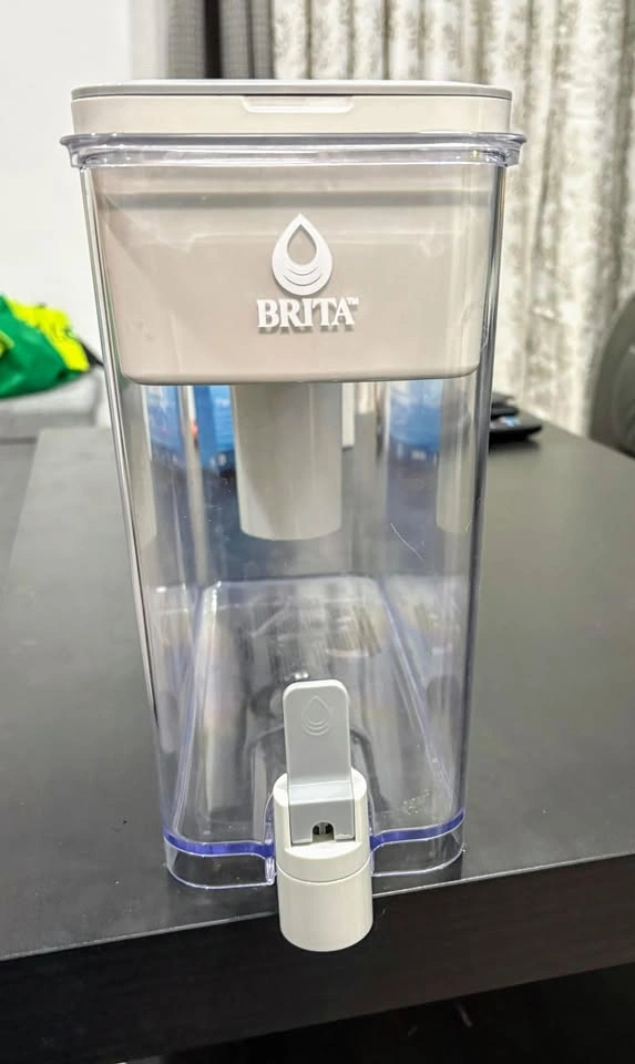 Brita Water Filter + 2 New filters - photo 4