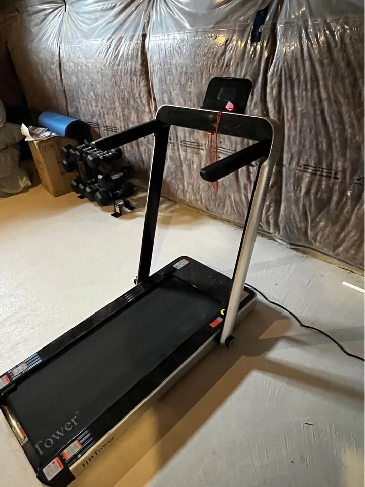 Compact Treadmill / Walking Pad – Excellent Condition - photo 2