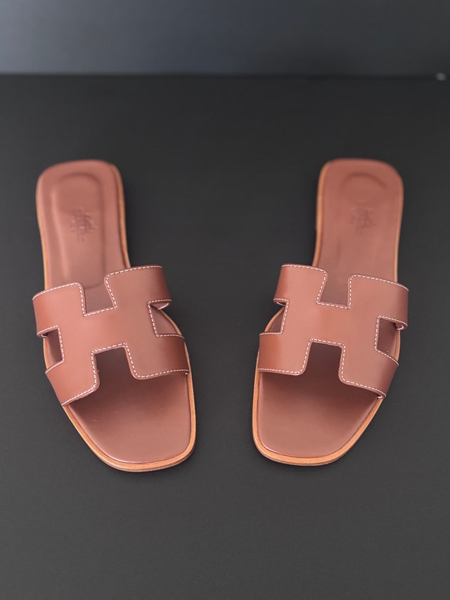 Hermes Oran slides size 7