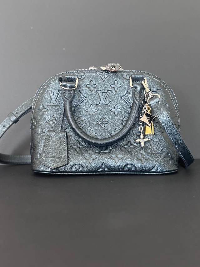 Louis Vuitton Alma BB Monogram bag
