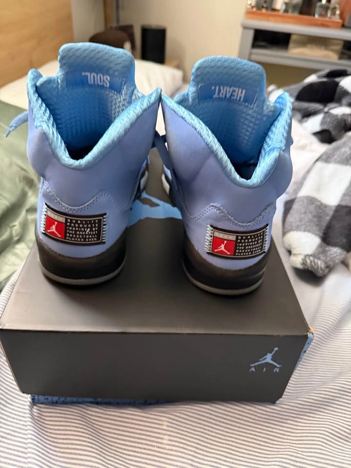 Jordan 5 Retro UNC University Blue SIZE 9 **PICKUP ONLY** - photo 4