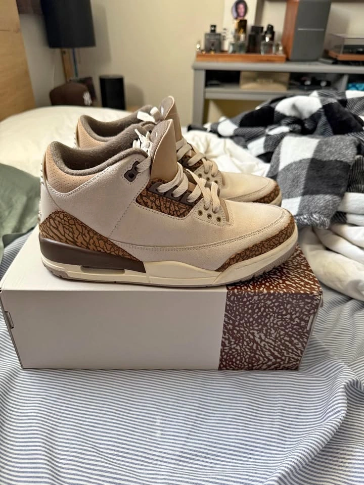 Air Jordan 3 Retro Palomino SIZE 9 **PICKUP ONLY**