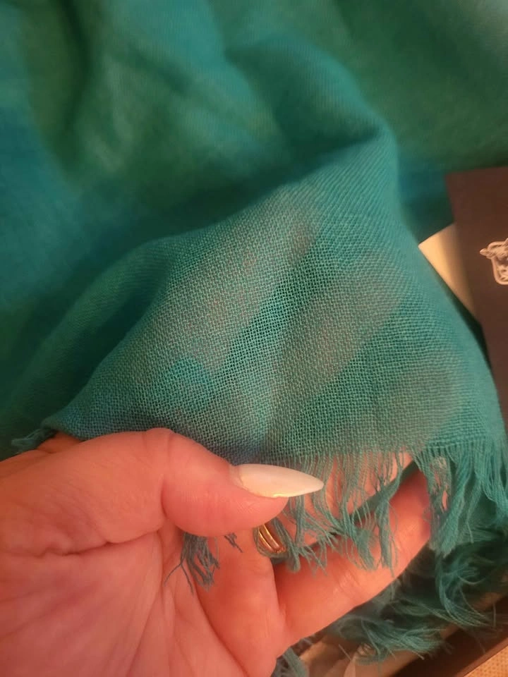 Brand New Johnstons of Elgin Lightweight Wool Scarf - photo 3