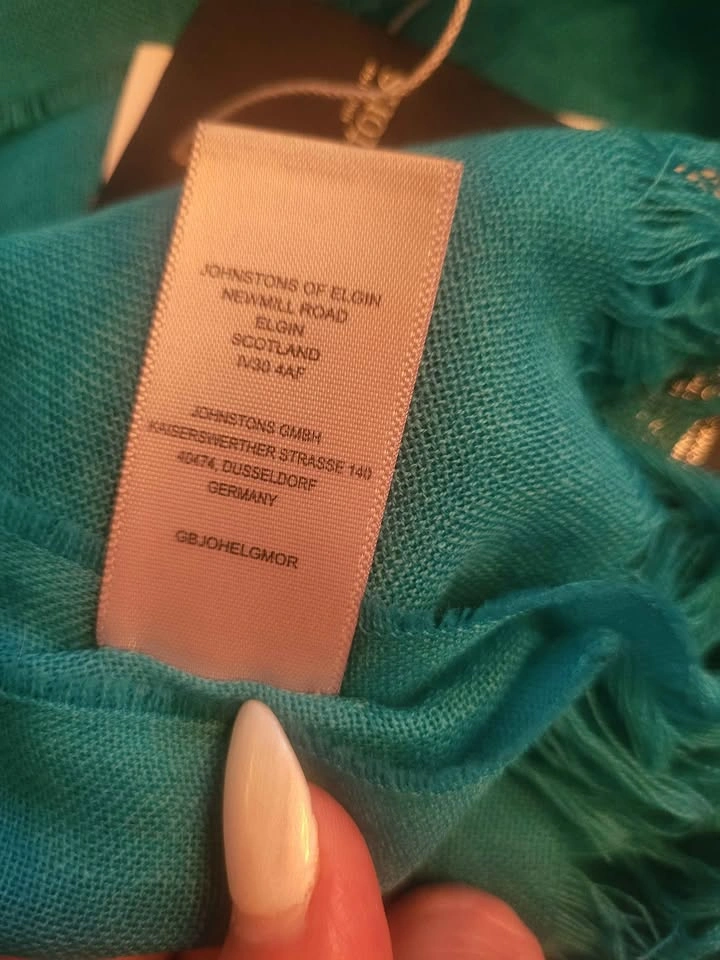 Brand New Johnstons of Elgin Lightweight Wool Scarf - photo 4