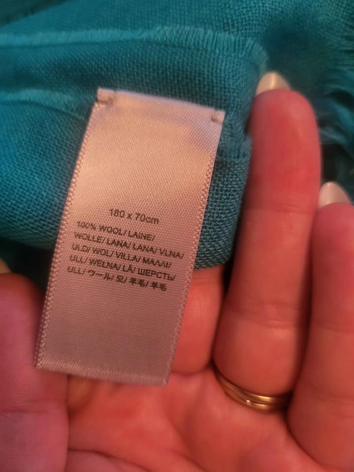 Brand New Johnstons of Elgin Lightweight Wool Scarf - photo 5