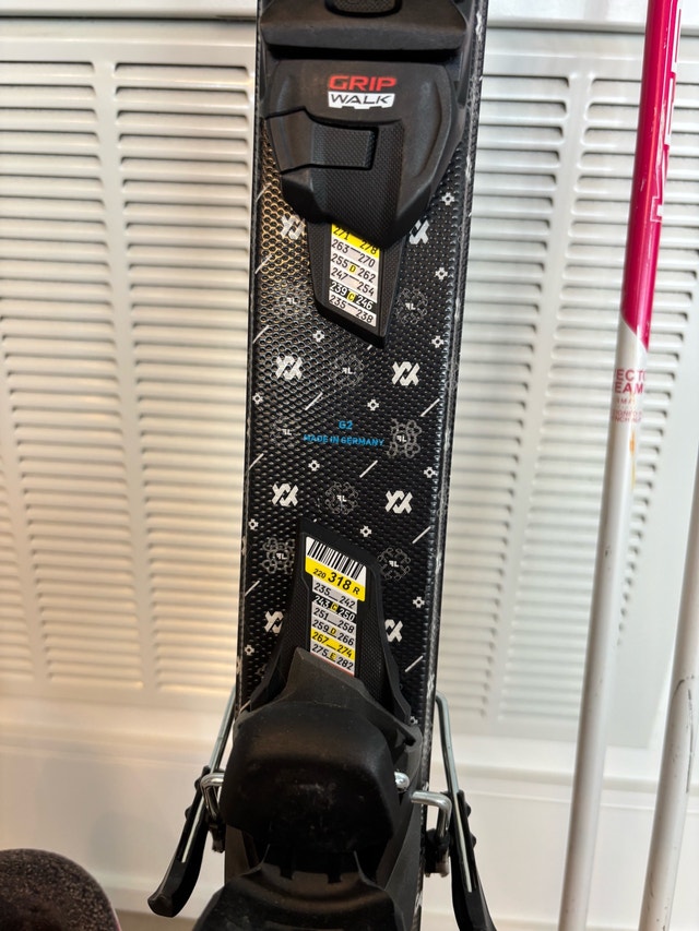Völkl Flair Skis with Rossignol Boots and Poles - photo 2