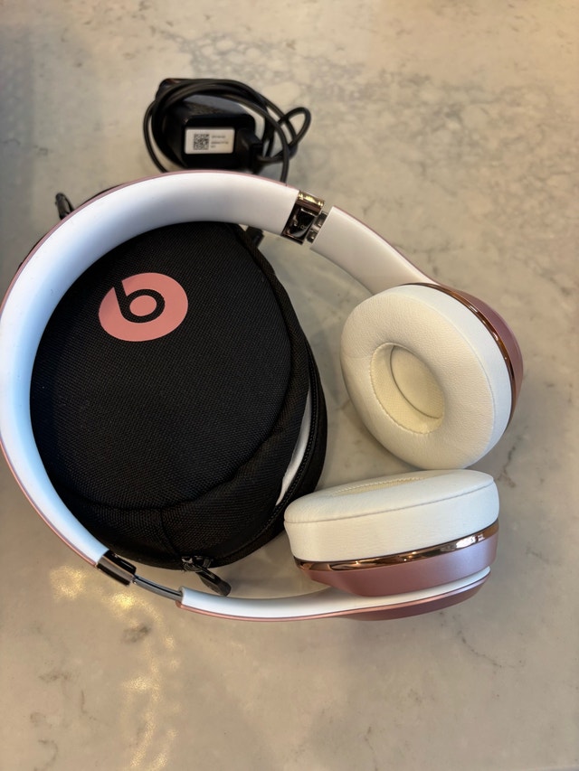 Beats Solo3 Wireless Headphones - photo 3