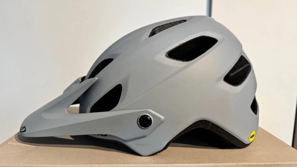 Giro Chronicle MIPS Bike Helmet