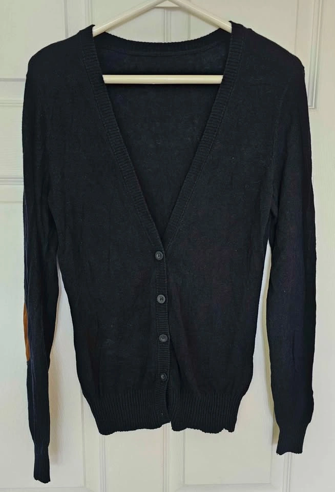 Forever 21 Women's Elbow Patch V-Neck Button Cardigan - M