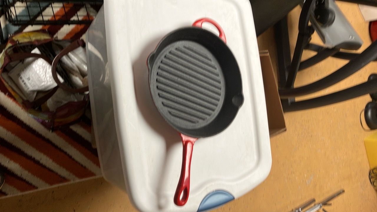 Set of 3 red enamel heavyweight cast iron frying pans - photo 3