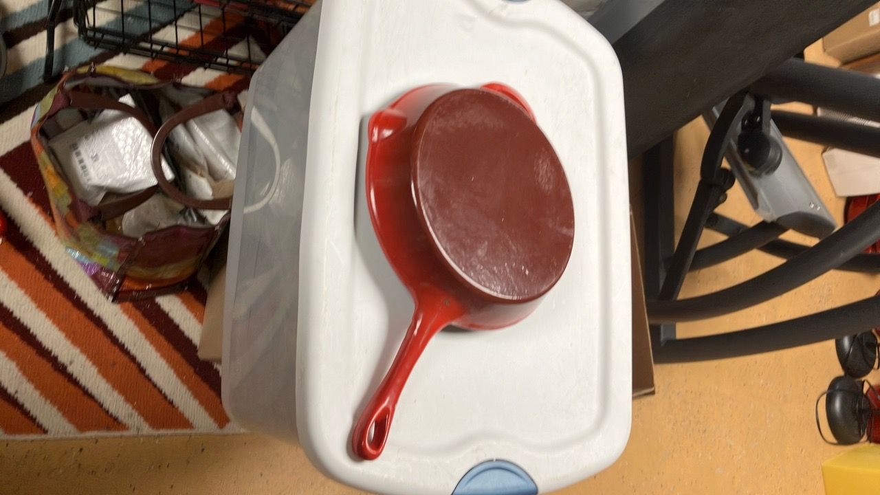 Set of 3 red enamel heavyweight cast iron frying pans - photo 4