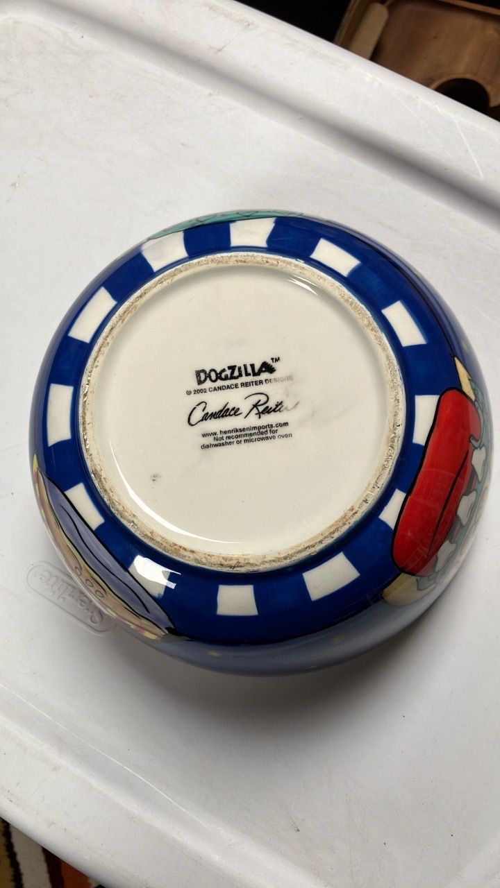 Very cute “dogzilla” bowl - photo 3
