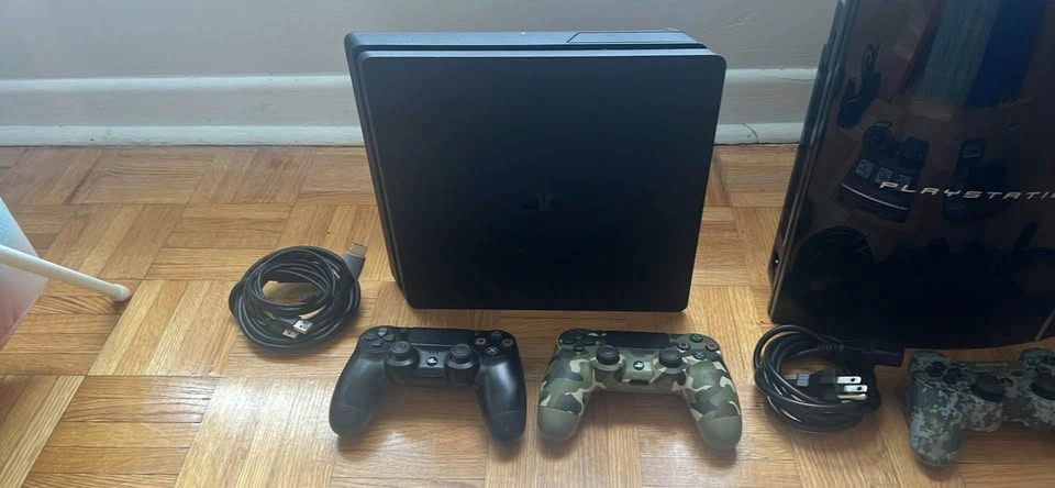 Retro Gaming Consoles & Games - photo 2