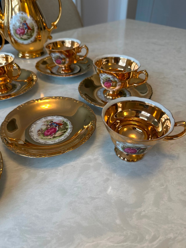 Vintage 15 piece gold-luster porcelain tea/coffee set. Japan. - photo 4