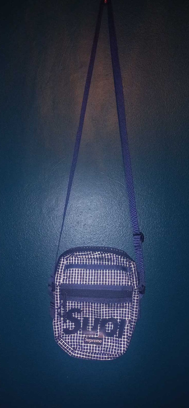 Supreme Shoulder Bag - photo 3