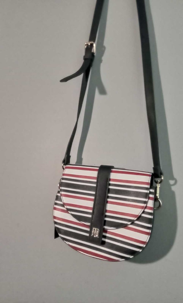 Tommy Hilfiger Crossbody Bag