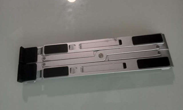 Insignia Laptop Stand - photo 2