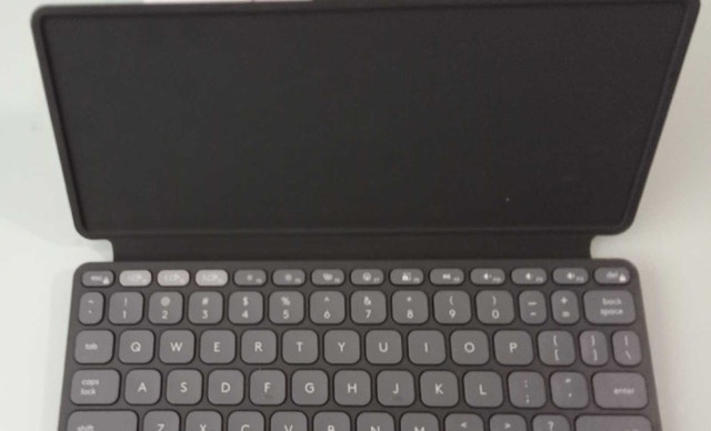 Logitech Slim Folio Keyboard Case - photo 3