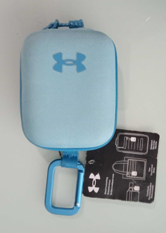 Under Armour Clip-On Case
