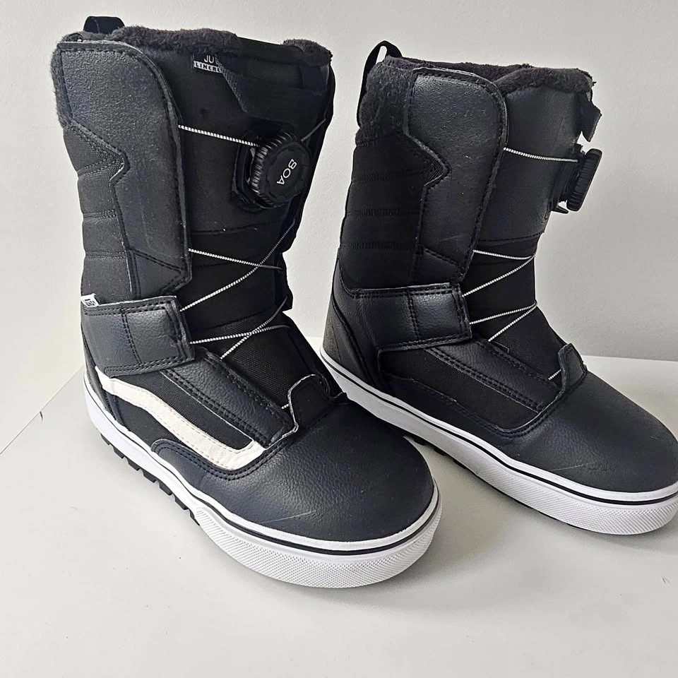 Vans Juvie Linerless Snowboard Boots – Youth Size 6 – BOA